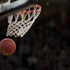 NBA篮球比赛掘金对阵热火的攻防体系分析图