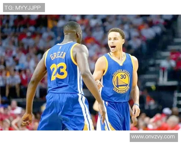 2007年NBA季后赛小牛对勇士首发阵容分析与比赛回顾